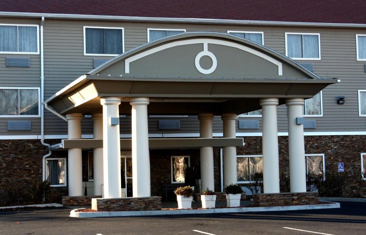 Holiday Inn Express - Ludlow - Chicopee Area By Ihg Exterior foto